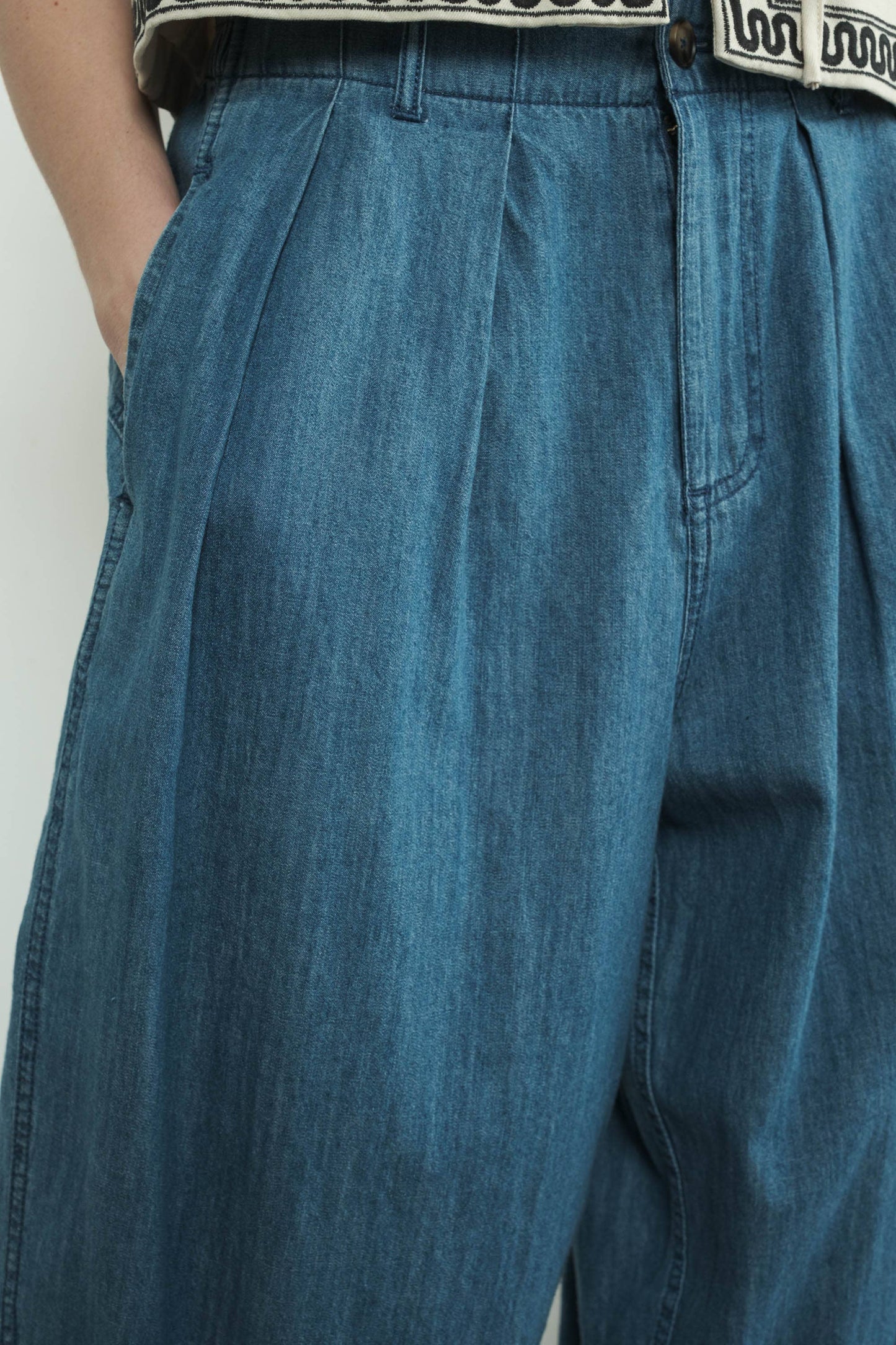 Larz Barrel/Harem Pant