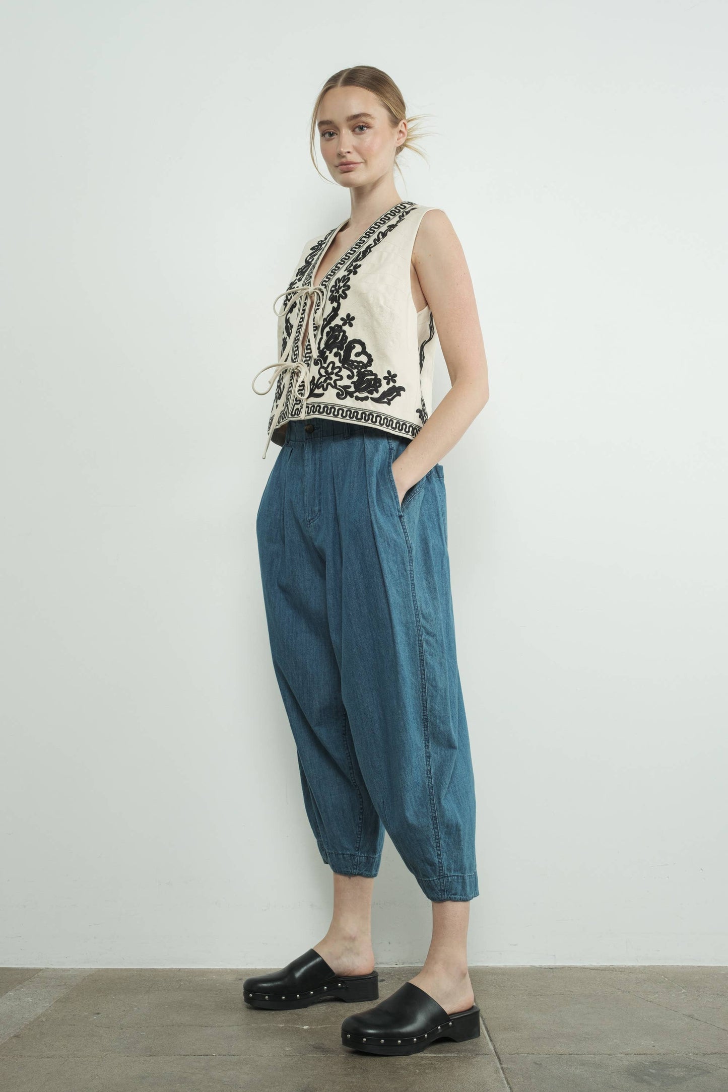 Larz Barrel/Harem Pant