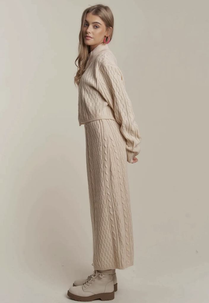 Jetsetter 2pc Cable Knit Set