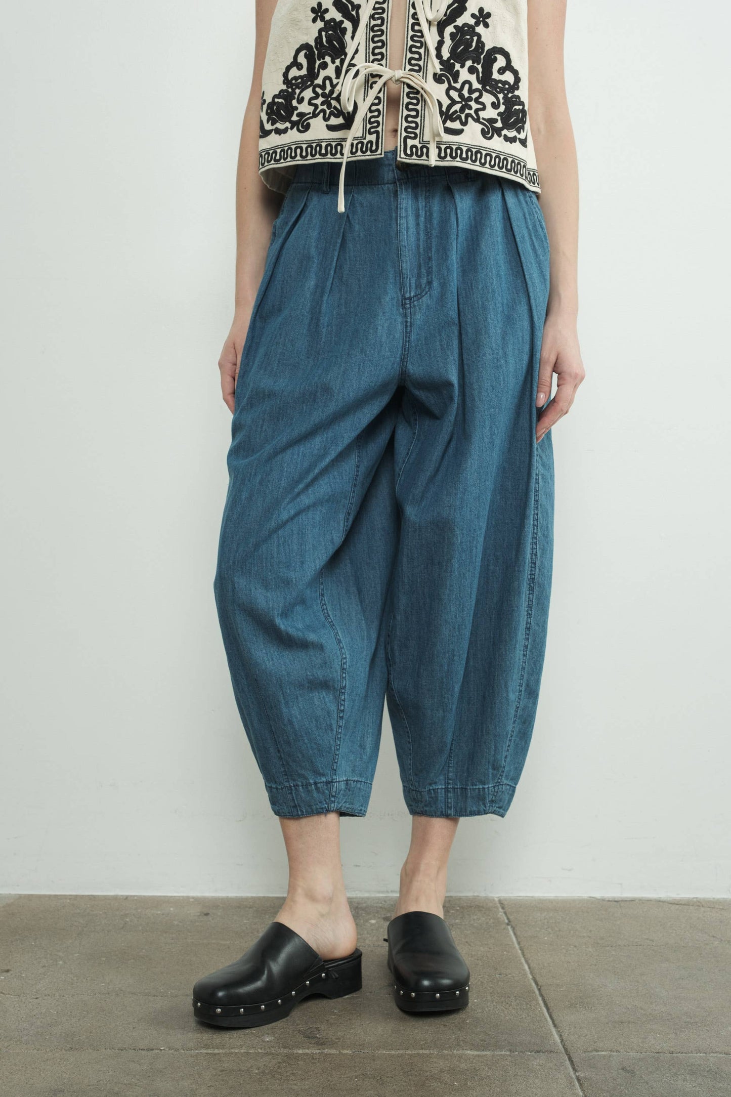 Larz Barrel/Harem Pant
