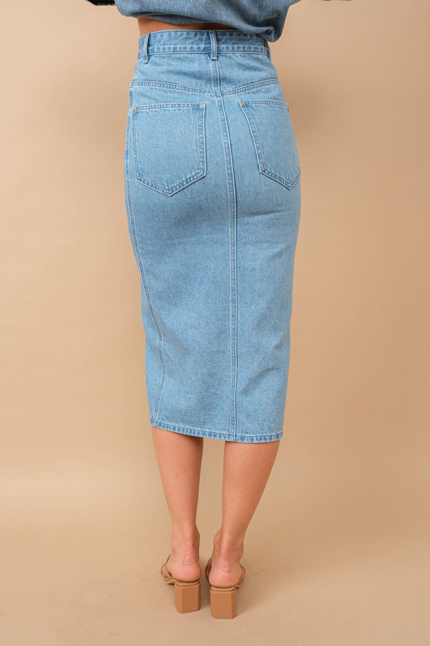 The "Seamingly" Perfect Pencil Skirt