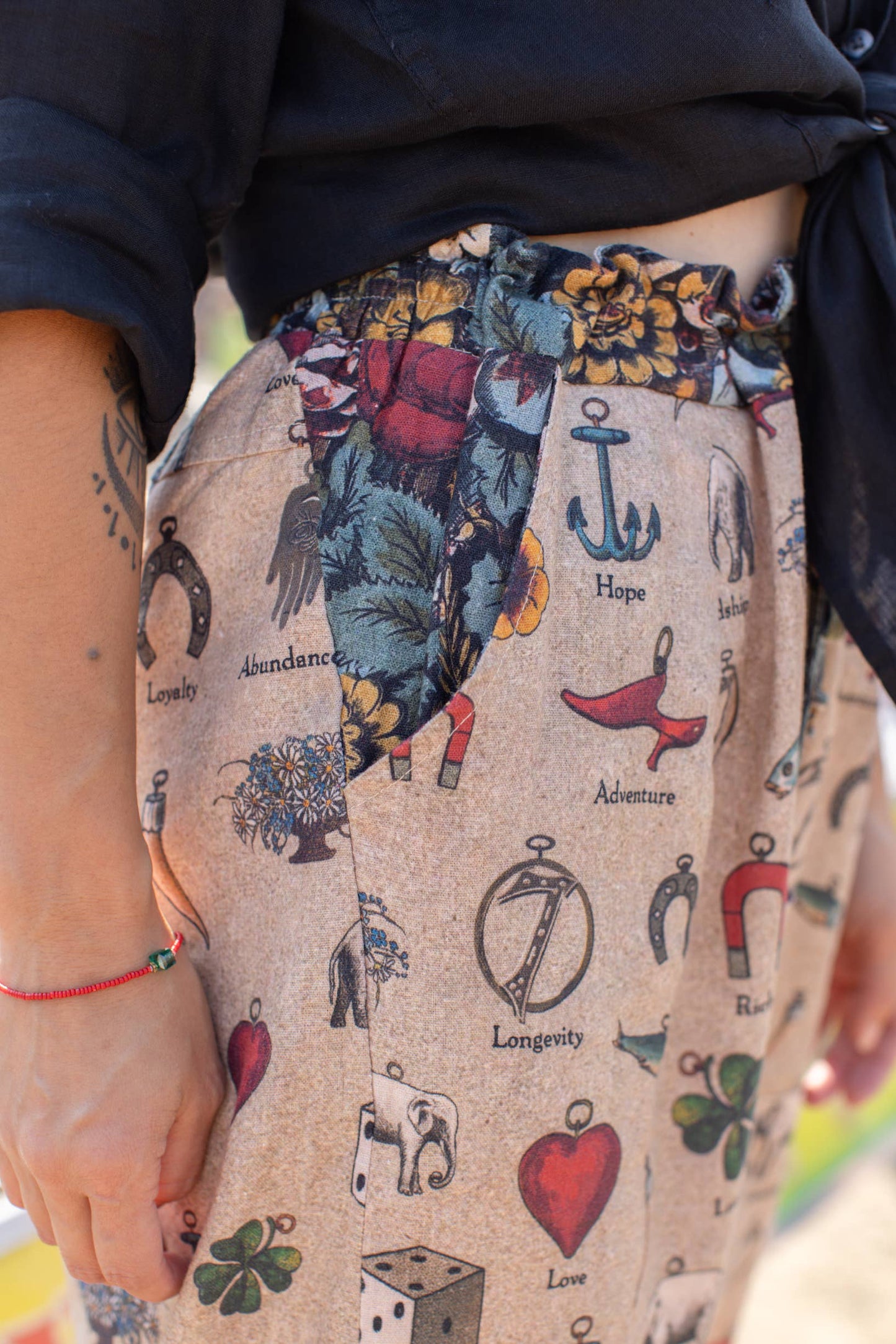 Charmed Life Linen Cropped Artist Pant