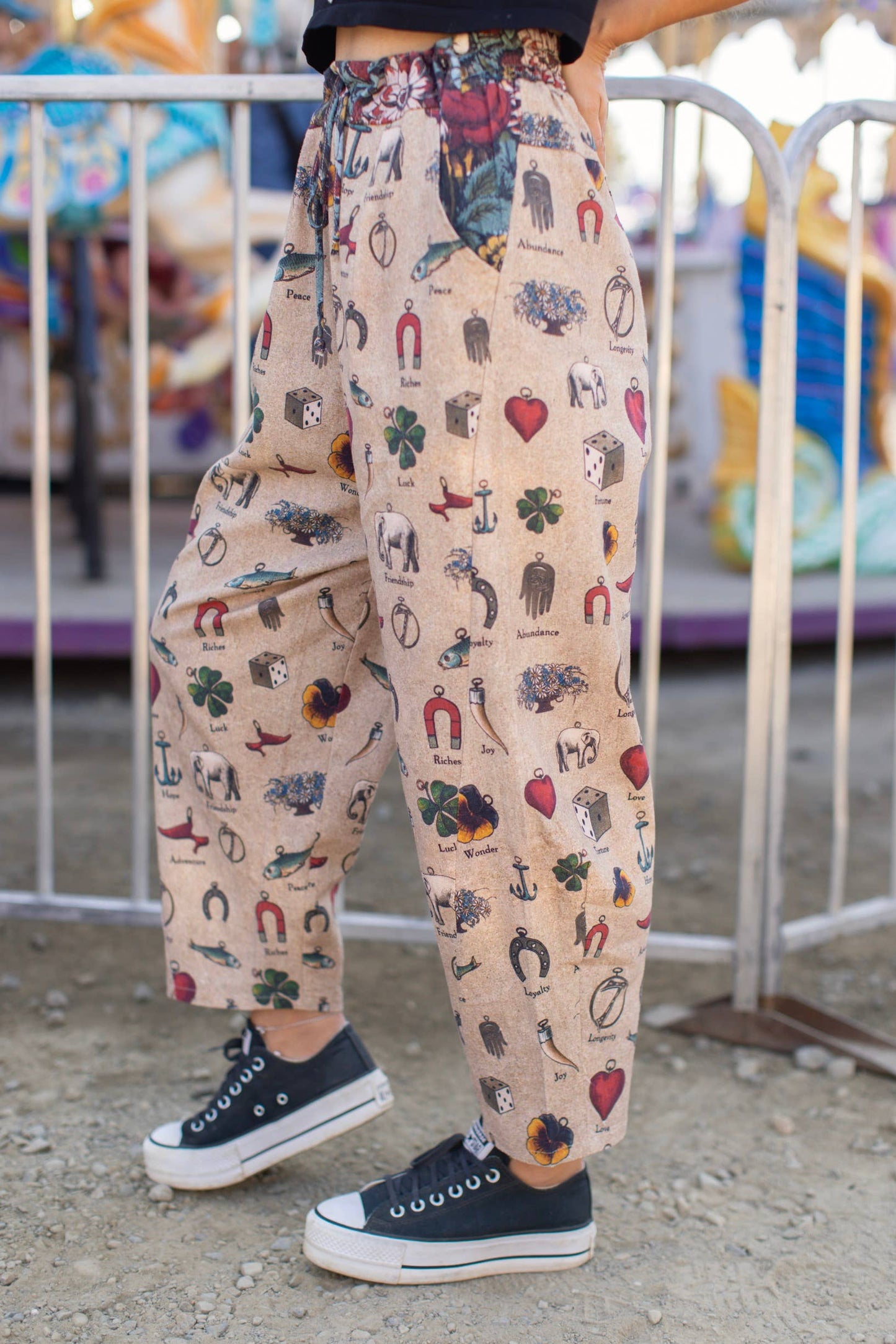 Charmed Life Linen Cropped Artist Pant