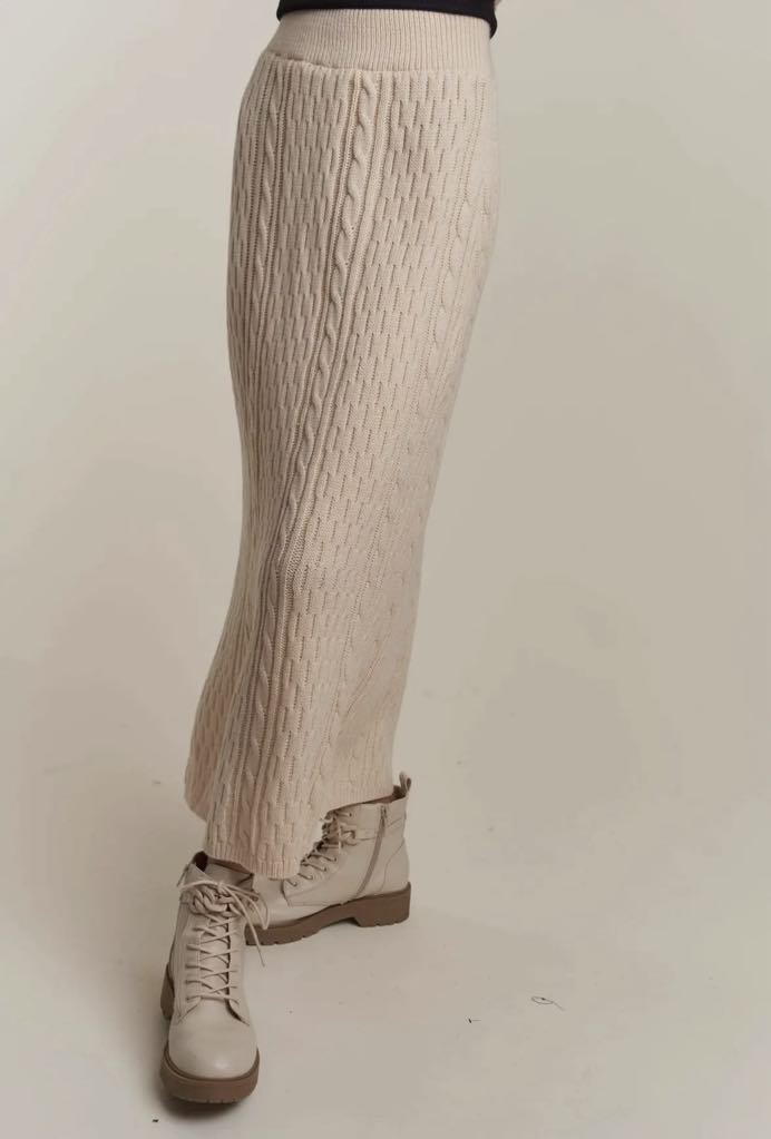 Jetsetter 2pc Cable Knit Set